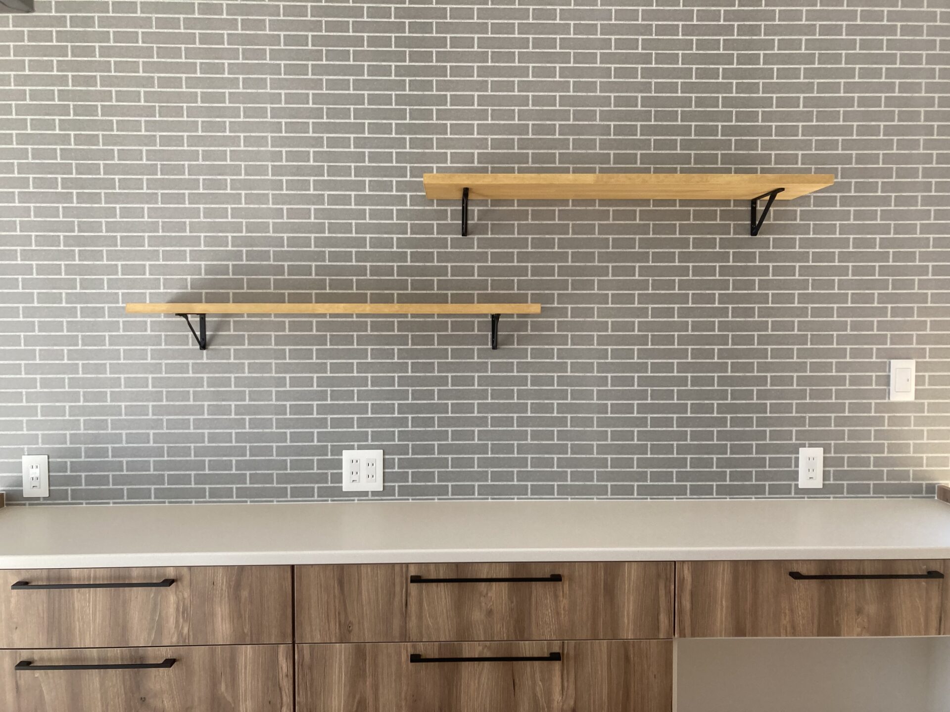 木のぬくもりを感じさせるウッディモダンの家