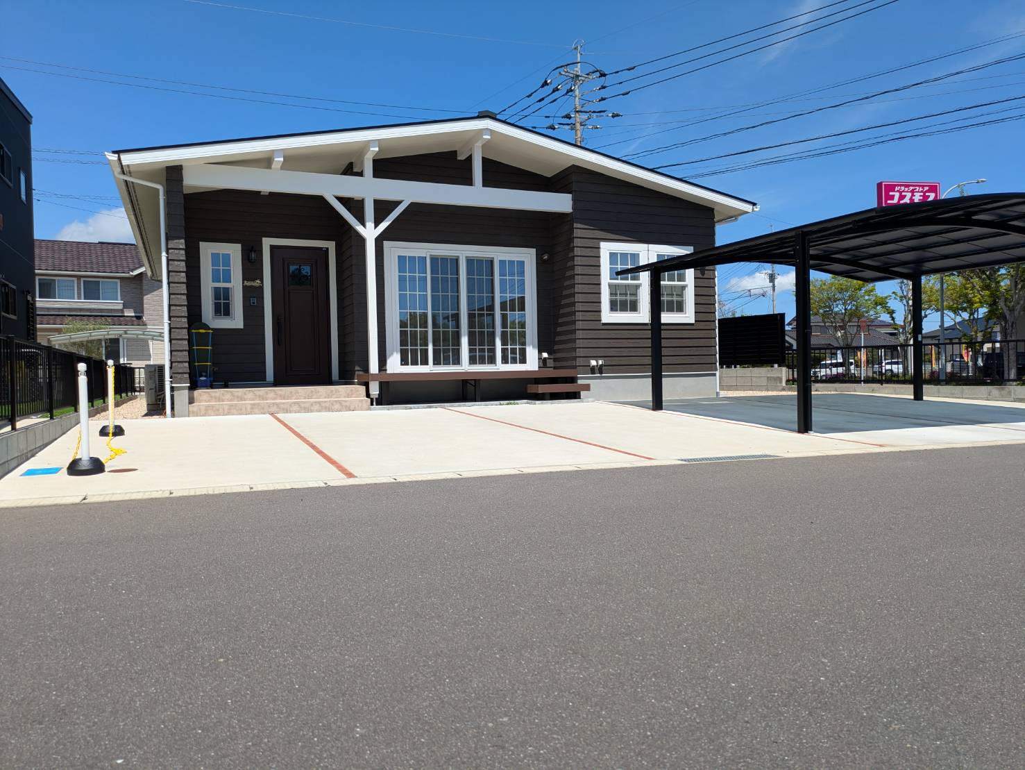 落ち着いたブラウンサーファーズハウス