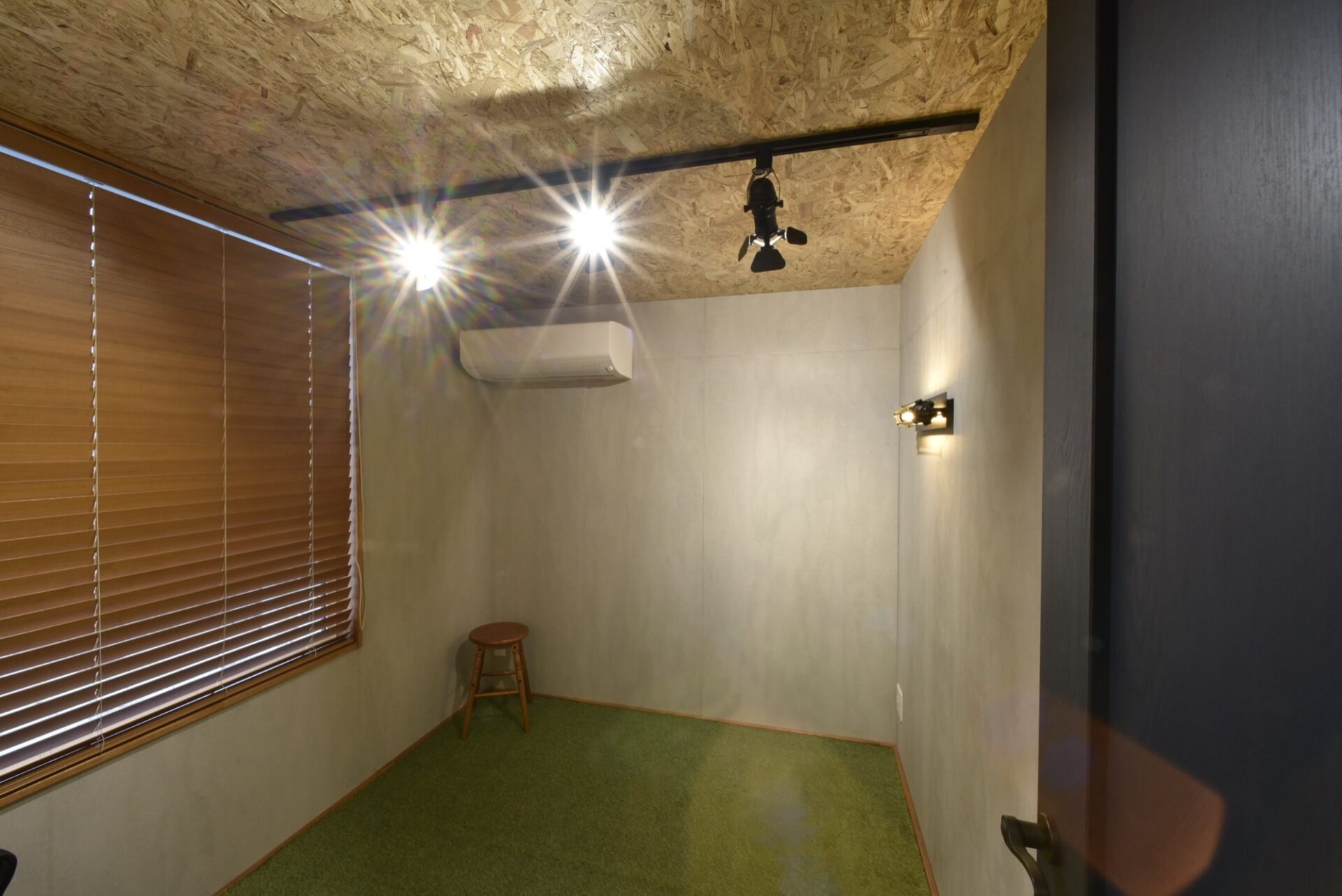 団らんとプライベート、どちらも大切にするシンプルモダンな平屋