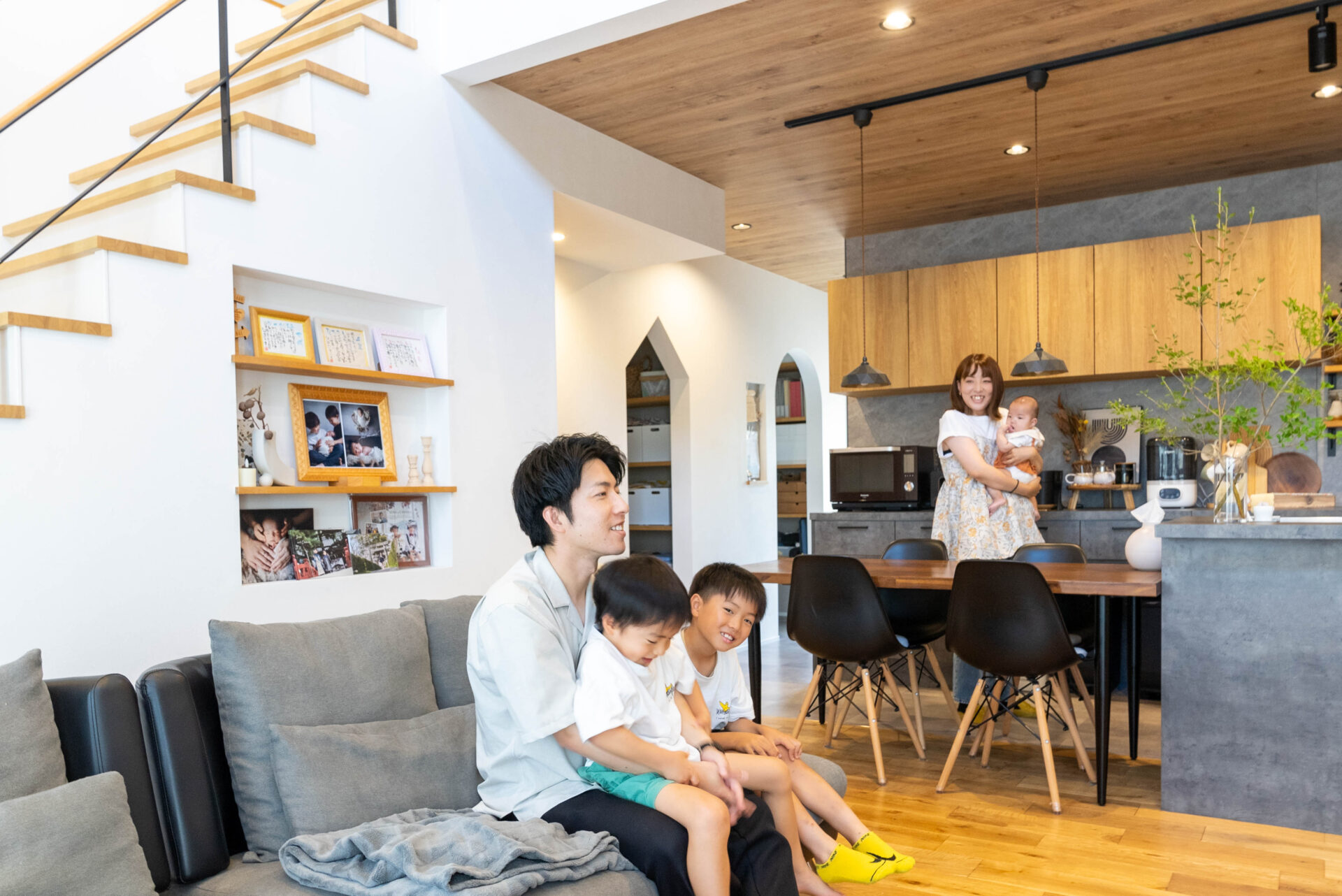 わくわくがいっぱいシンプルモダンの２階建