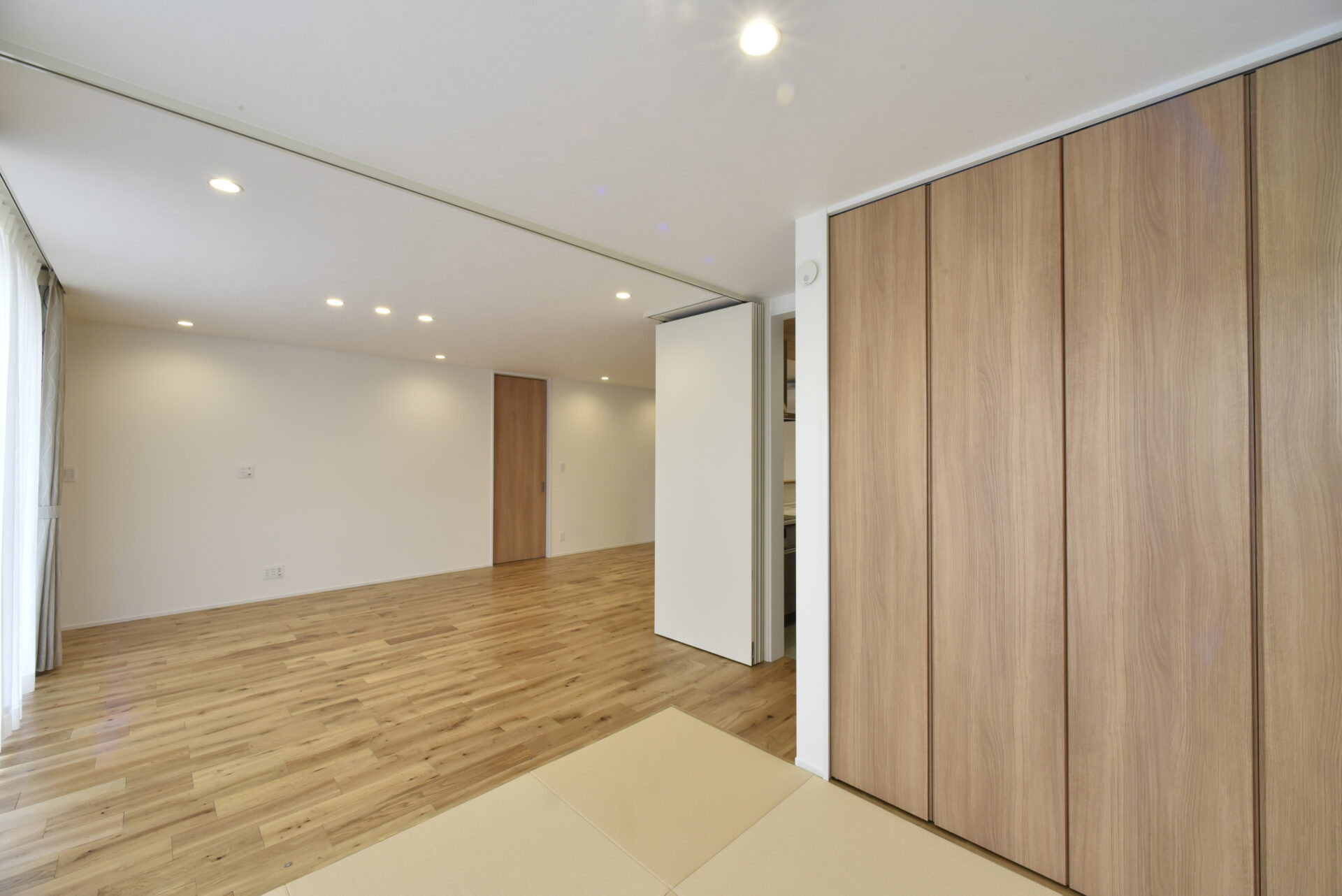 木が映える和モダンな平屋の住まい