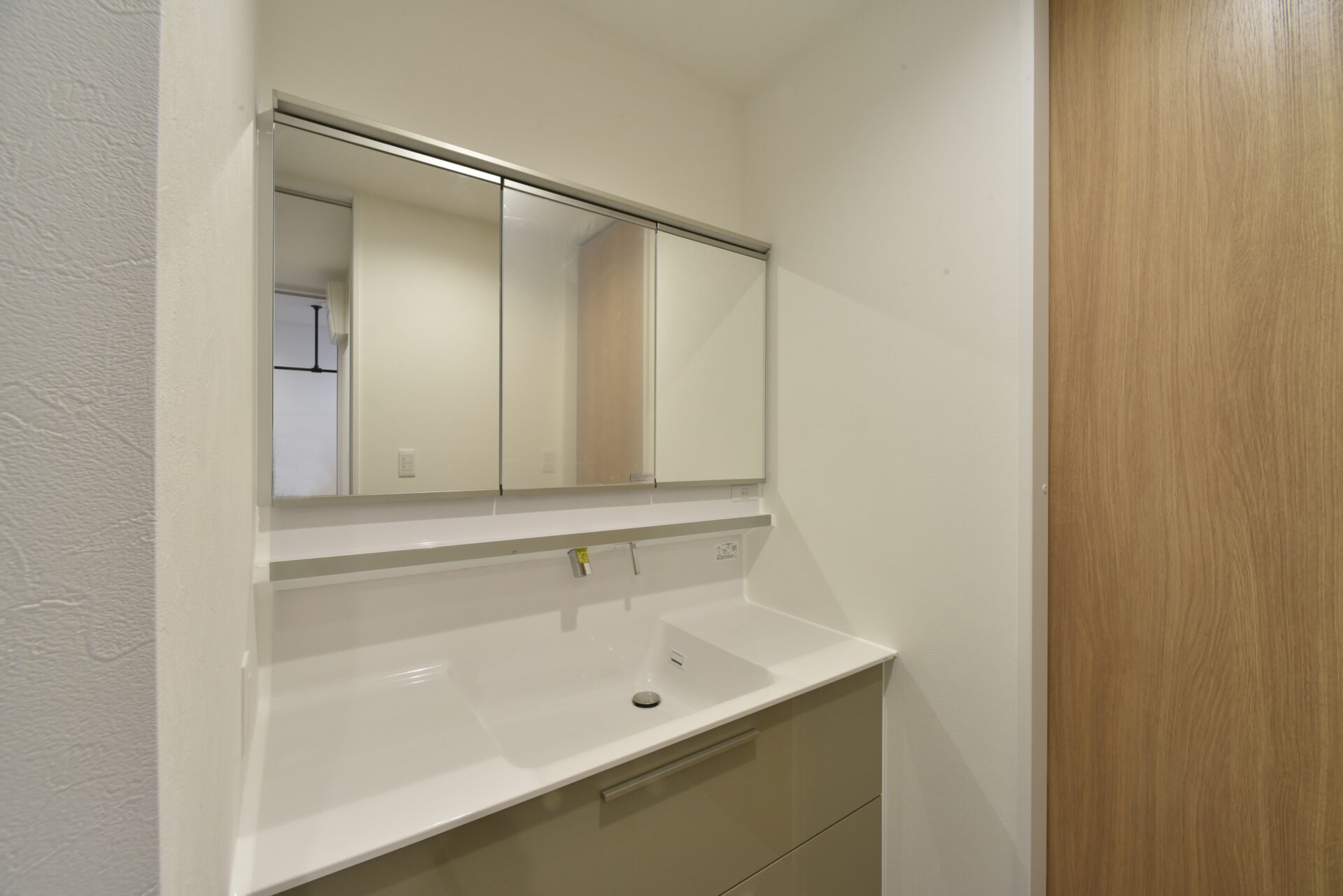 木が映える和モダンな平屋の住まい