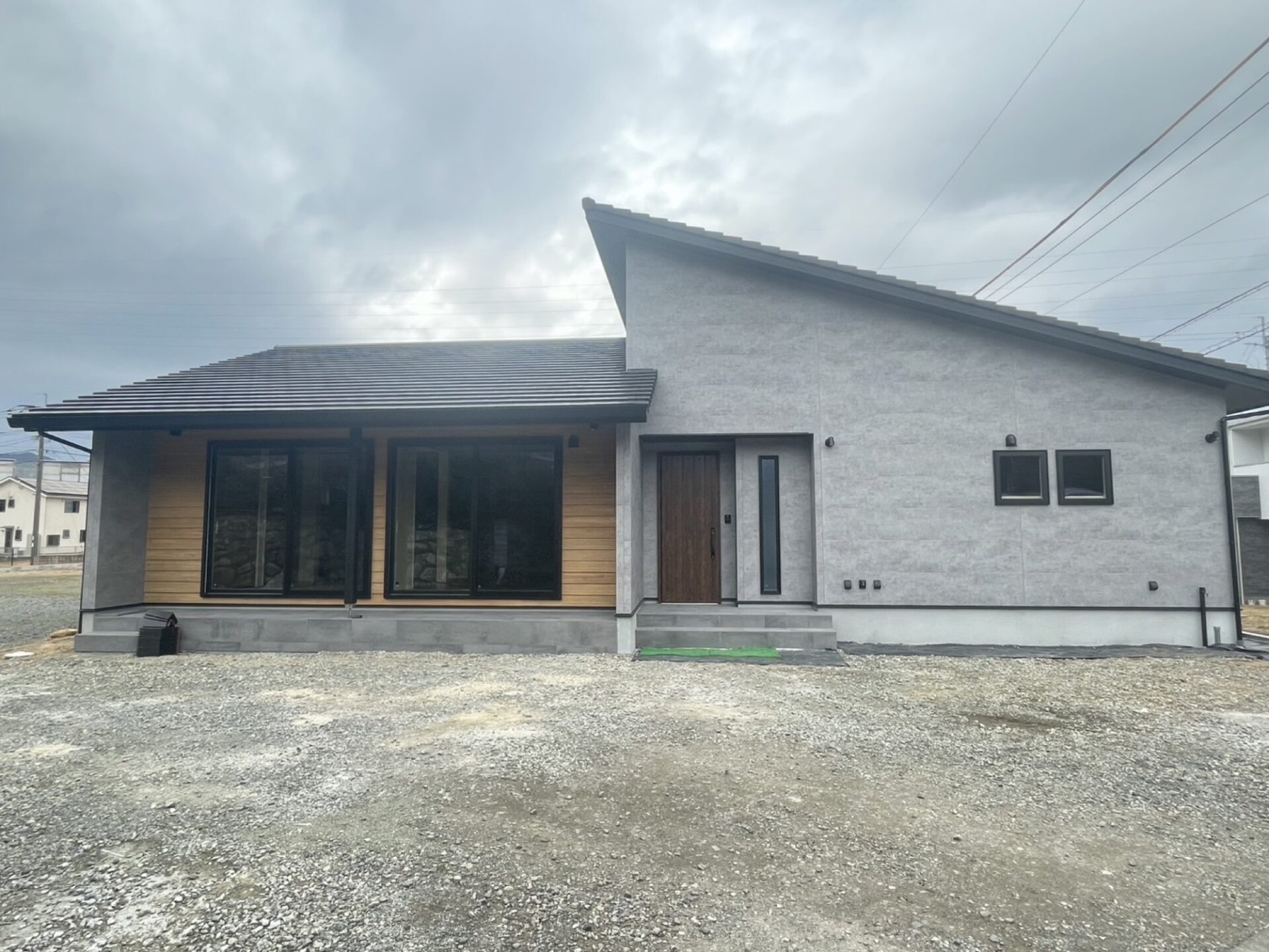 【施工紹介】嬉野市「勾配天井で開放感に満ちた平屋の住まい」
