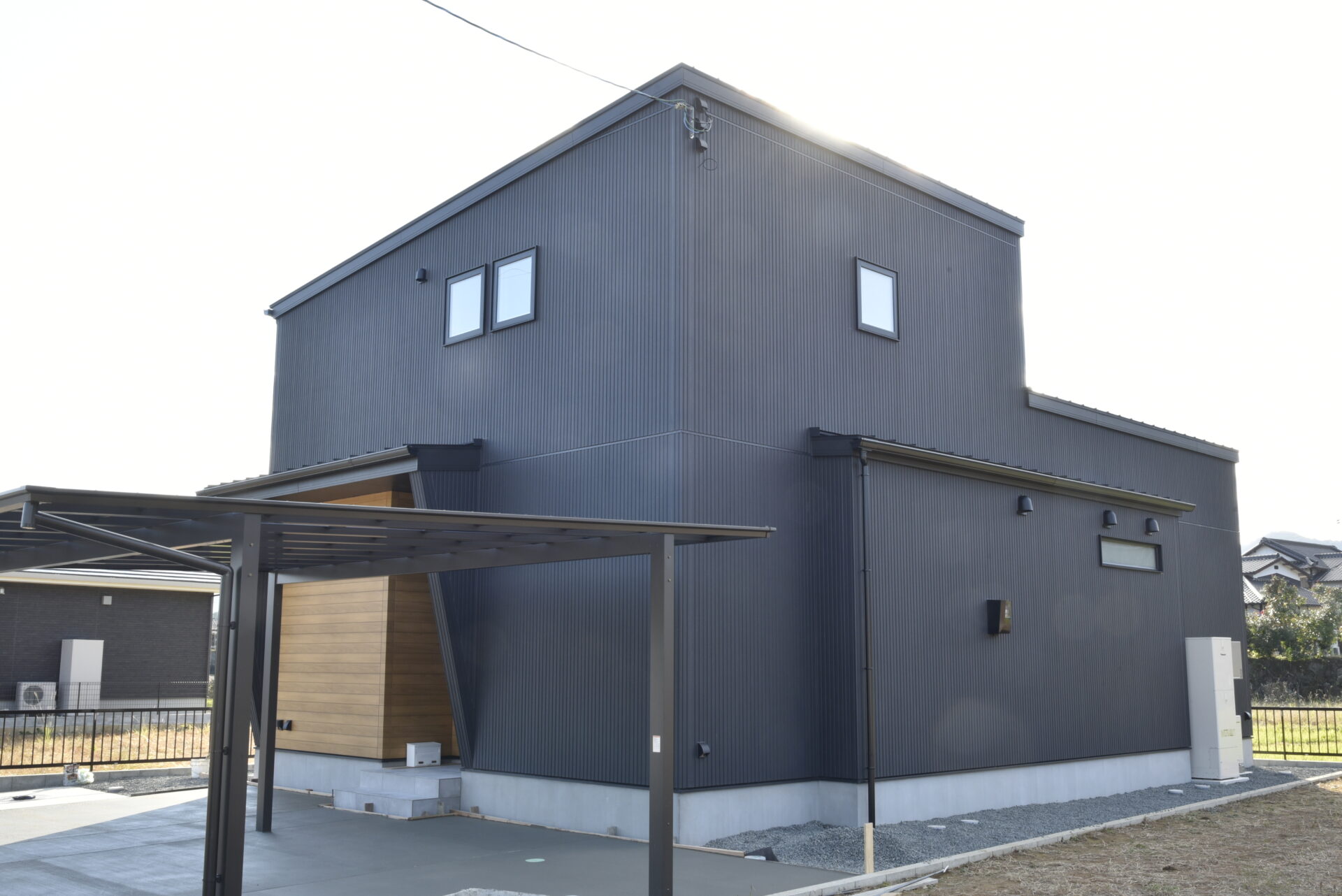 暮らしやすいシンプルモダンの２階建て