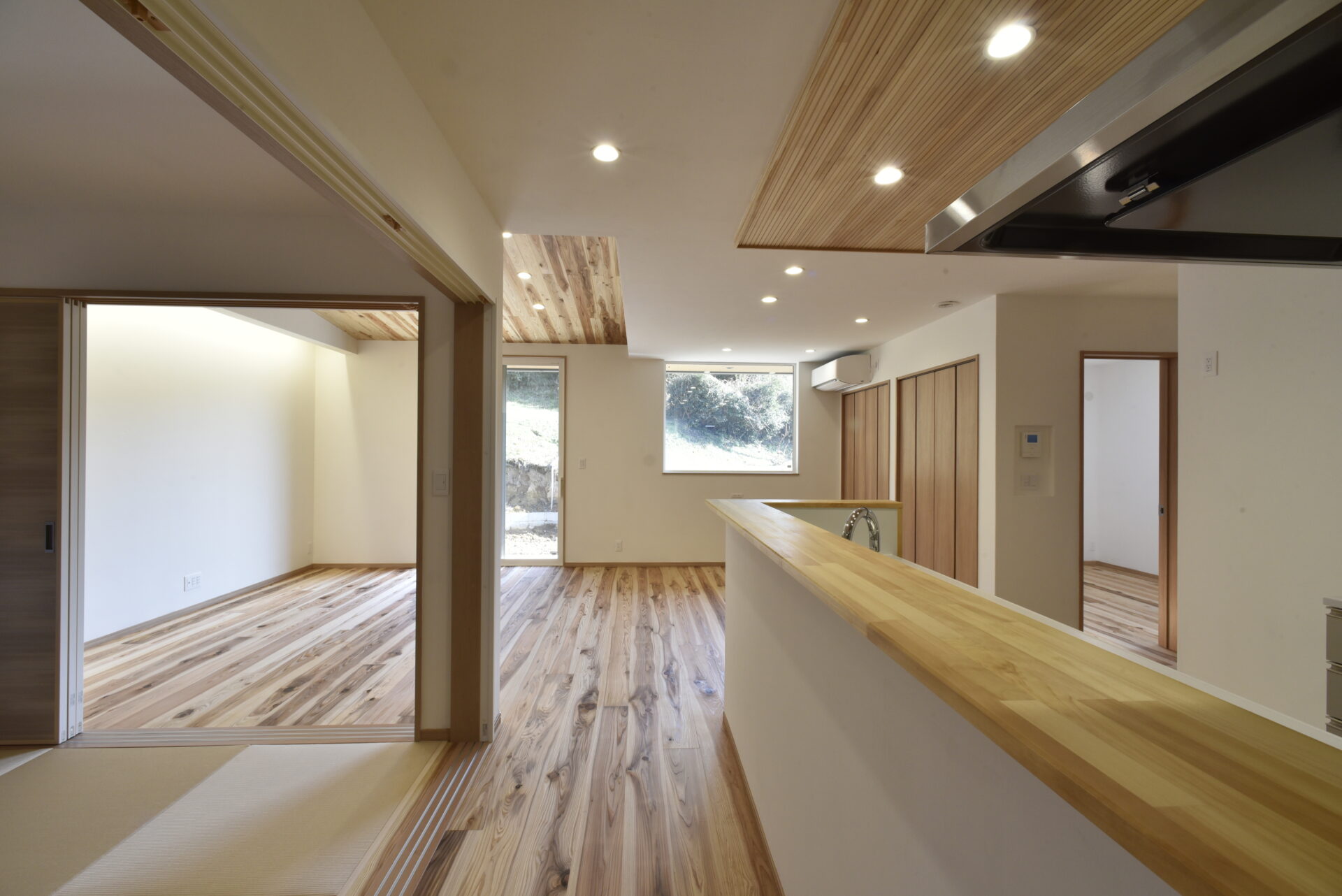 自然とつながる和モダンの家