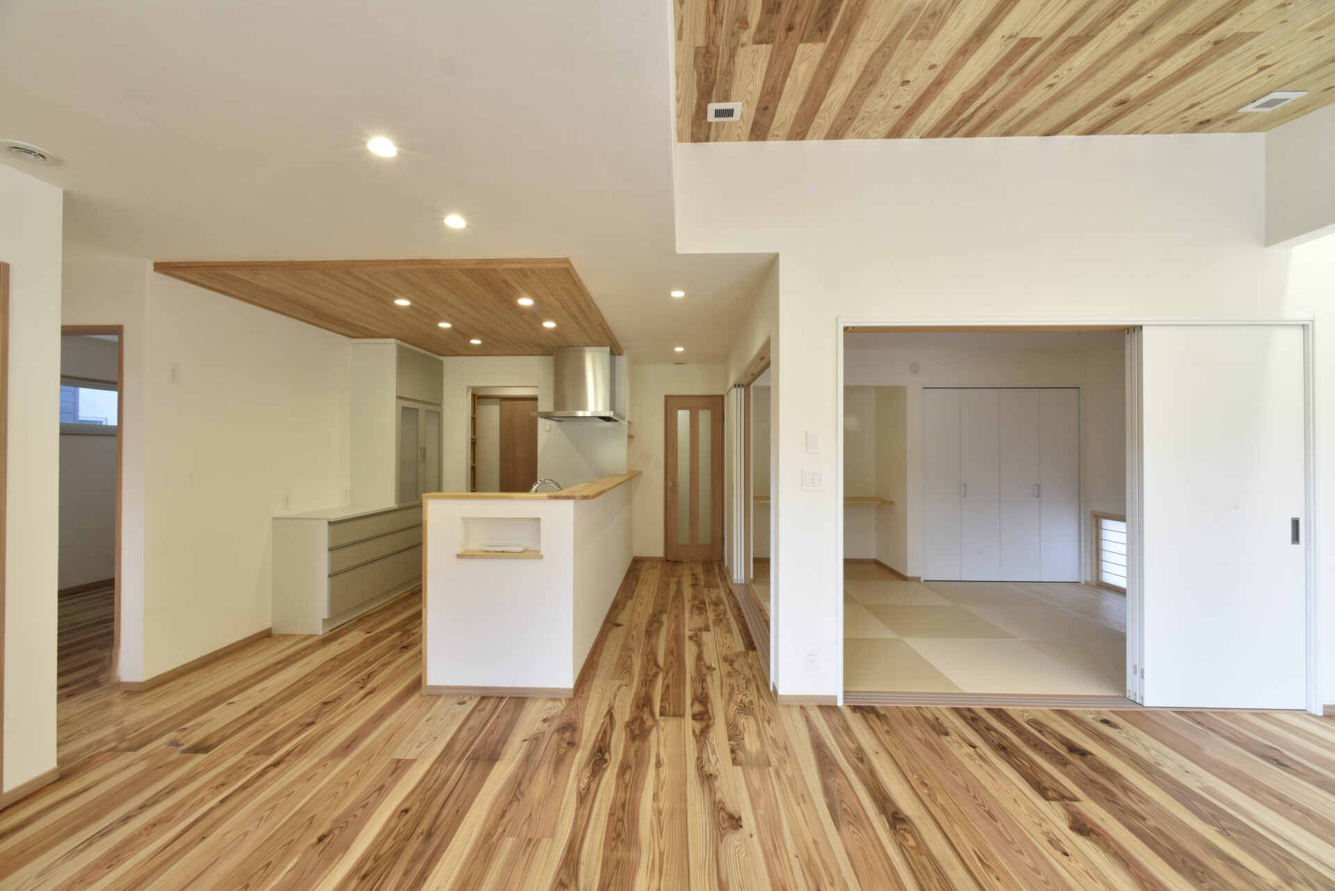 自然とつながる和モダンの家