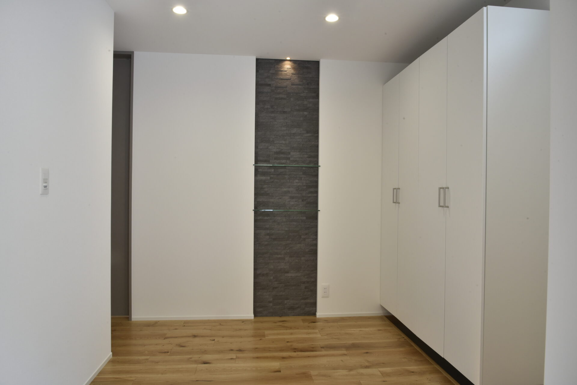 スタイリッシュなシンプルモダンの平屋