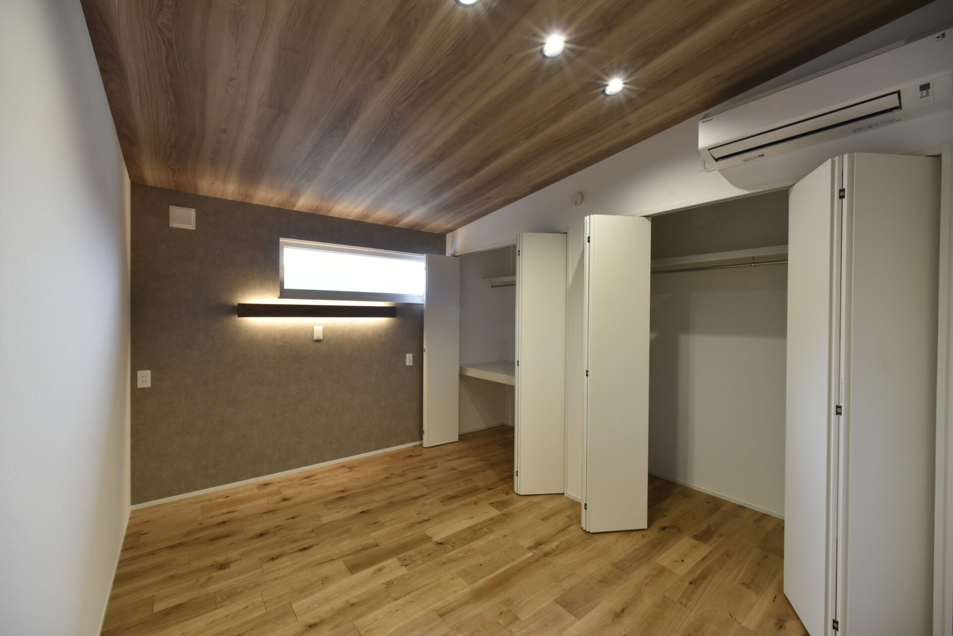 スタイリッシュなシンプルモダンの平屋