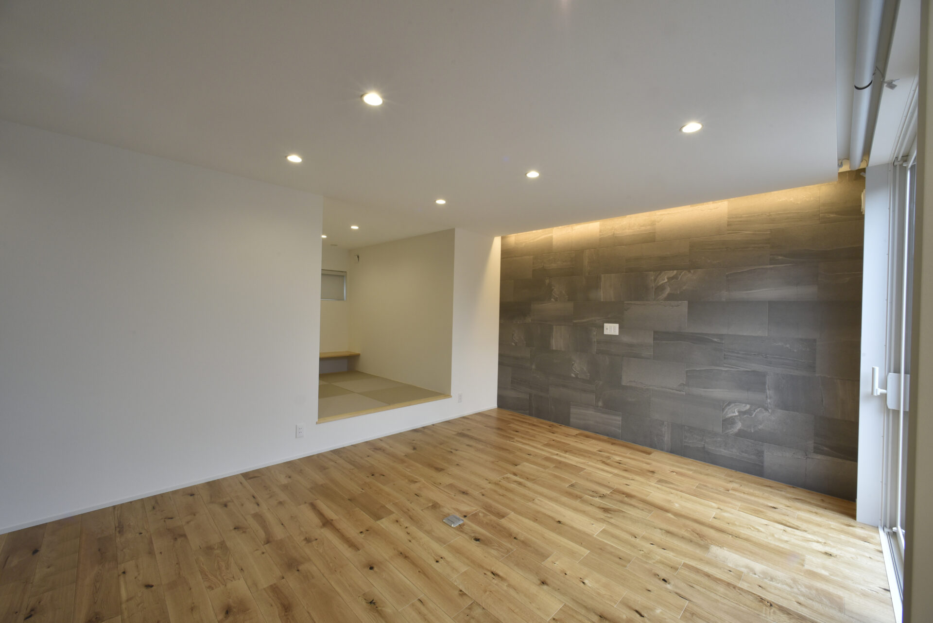 スタイリッシュなシンプルモダンの平屋