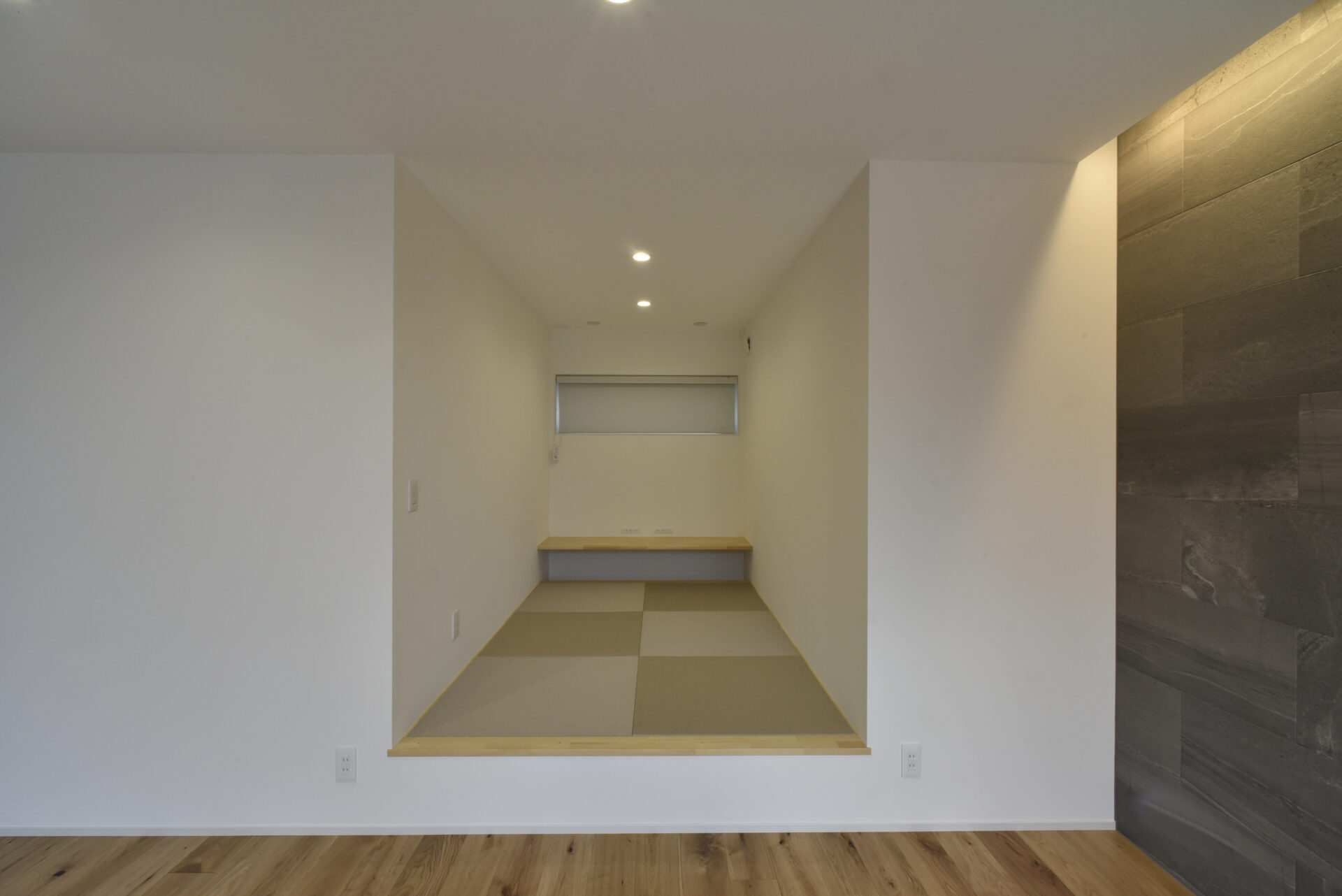 スタイリッシュなシンプルモダンの平屋