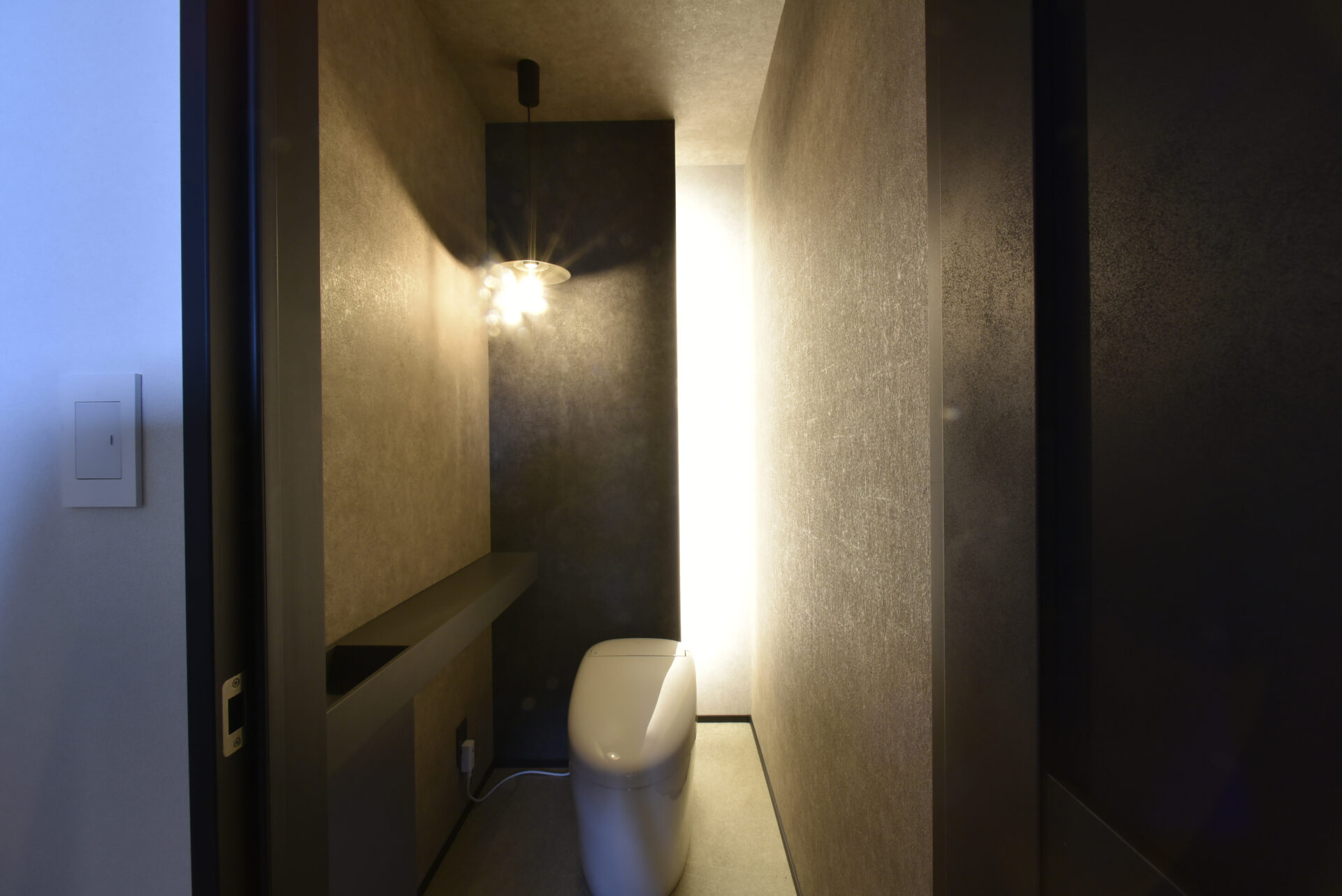 ダブル断熱で心地よさを極めた、シンプルモダンの平屋