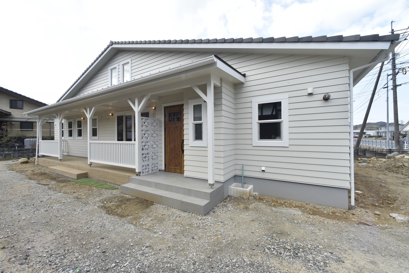 暮らしが広がるサーファーズハウスの平屋