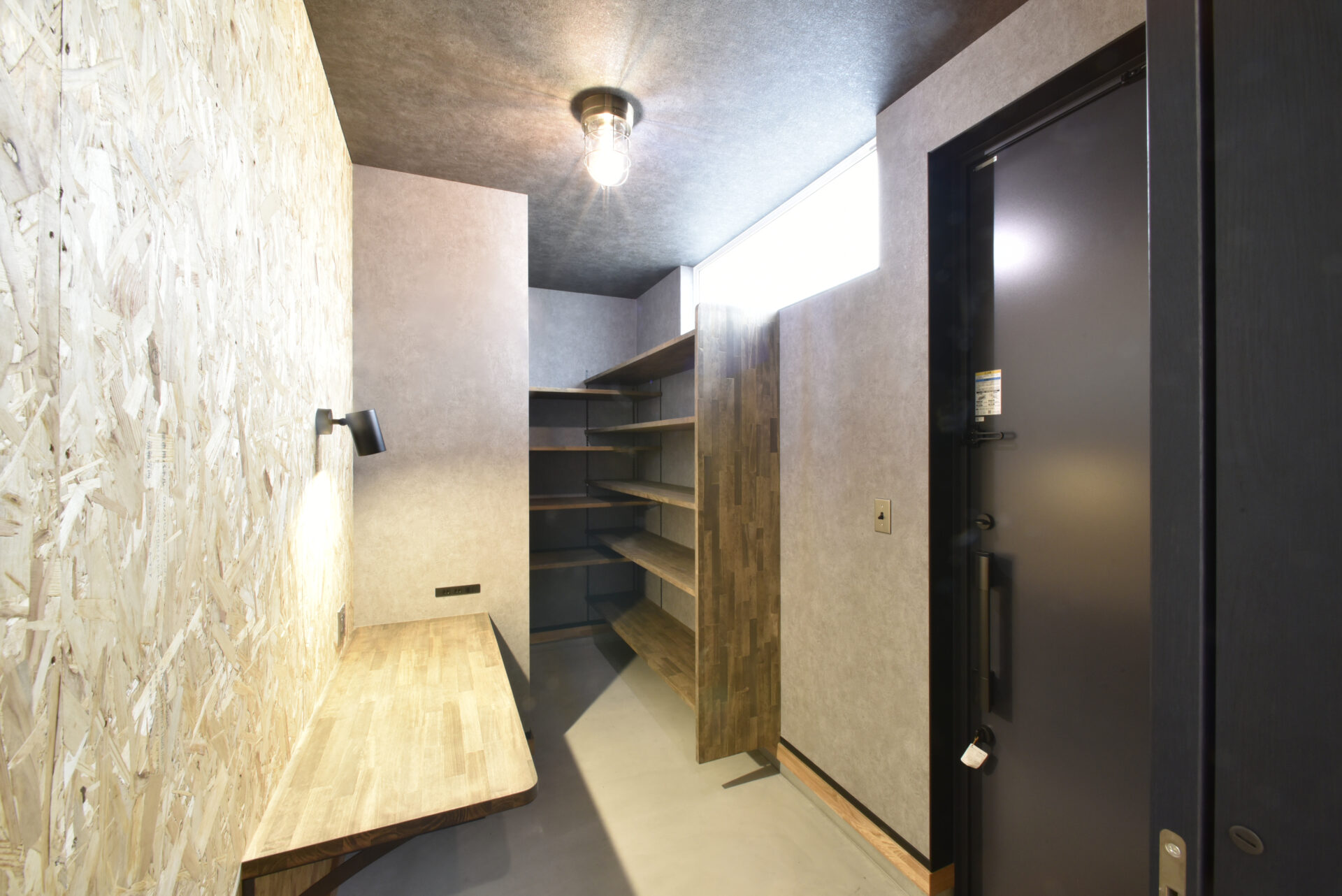 レンガの質感が映える、中庭を楽しむ平屋の住まい